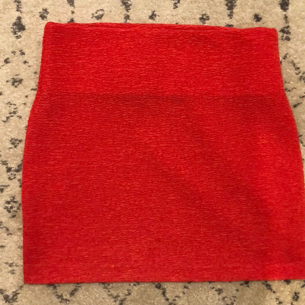Coral/red textured mini skirt